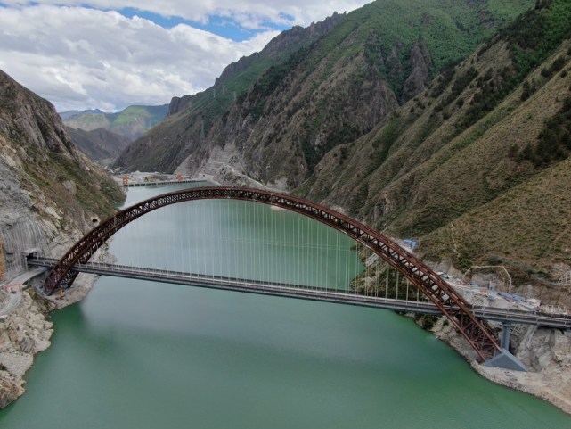 1645694137129215.jpg 641.jpg