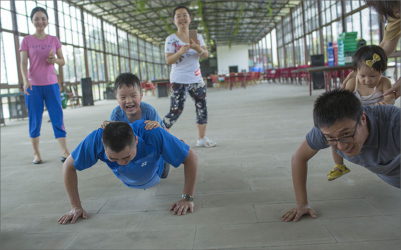 雙人俯臥撐大力士比賽 (3).jpg
